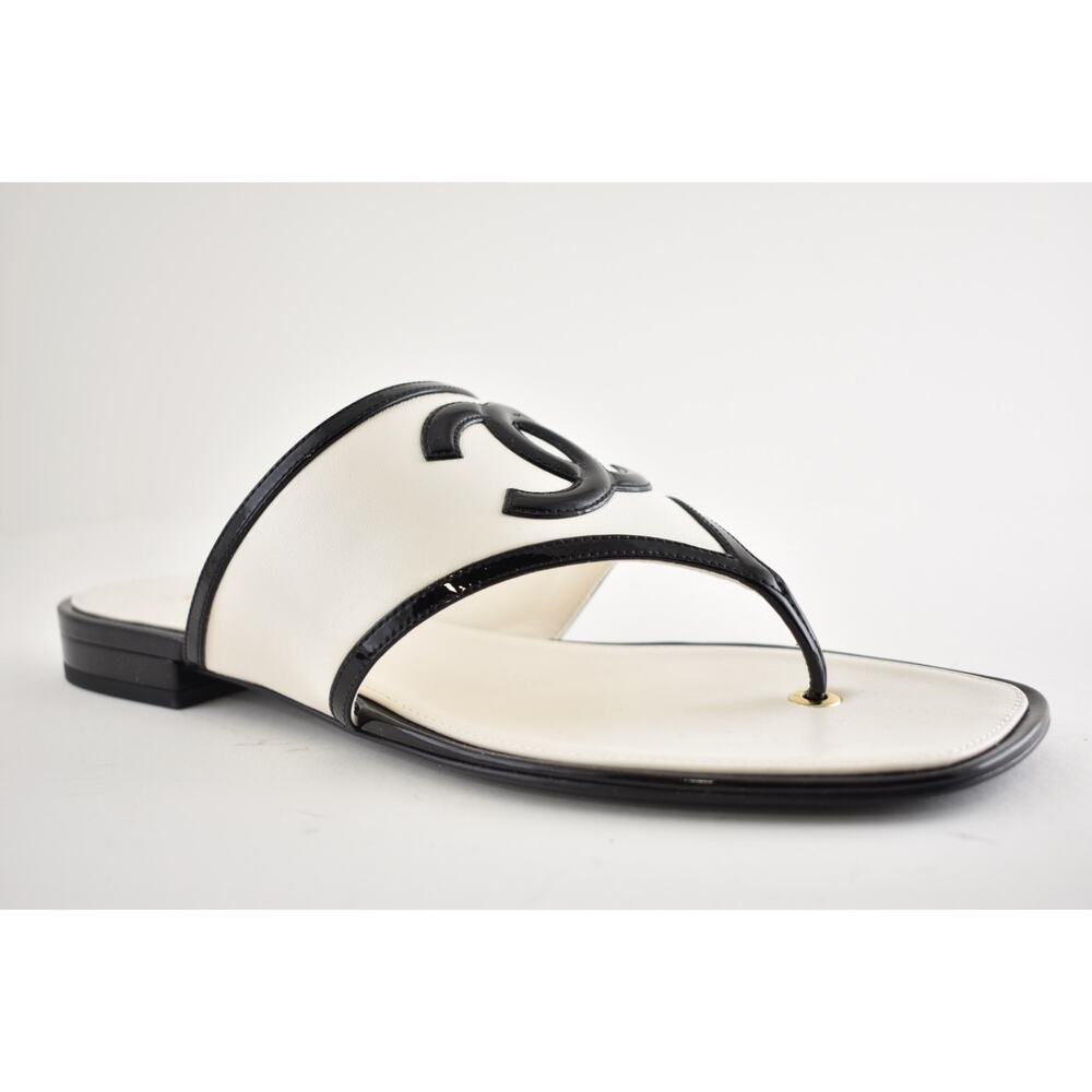Chanel 26B White Black Patent CC Logo Thong Mule Slide Flip Flop Flat Sandal 42 - Picture 4 of 16
